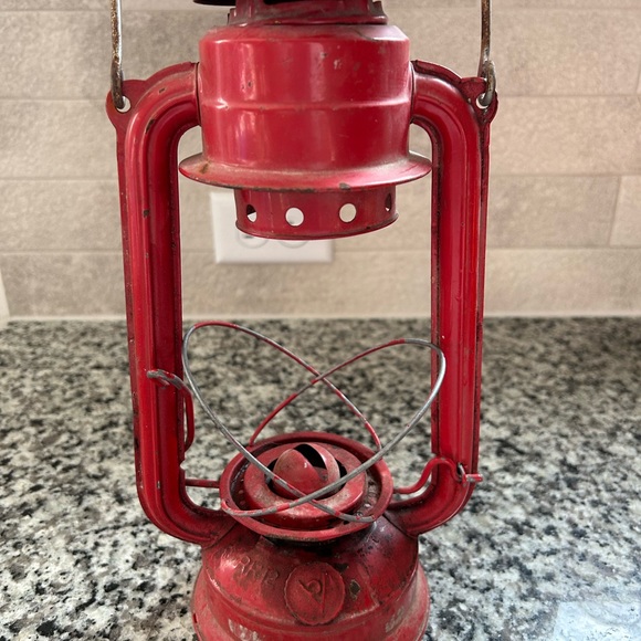 Vintage Red Hanging American Camper Kerosene 12"  Lantern  ARK12 - Picture 9 of 9